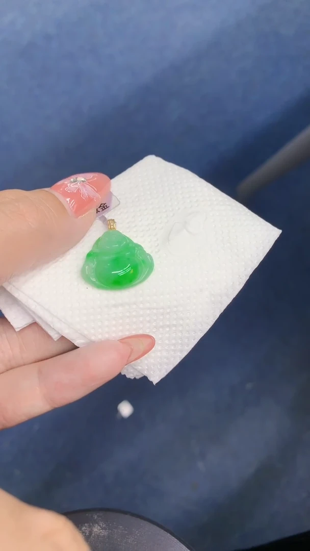 颈饰18K金镶嵌翡翠1