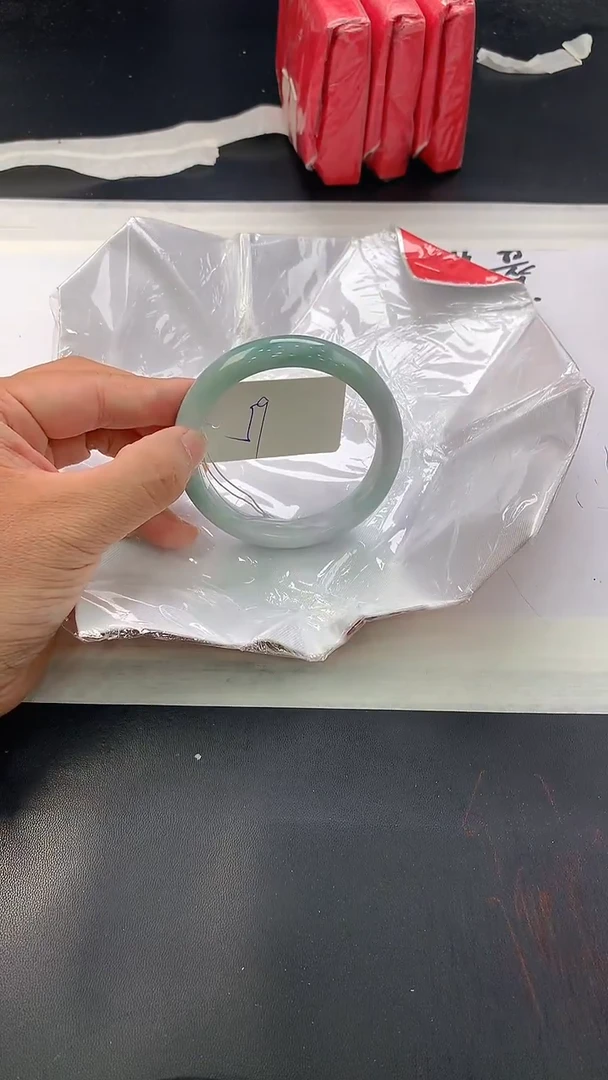 翡翠手镯未镶嵌270