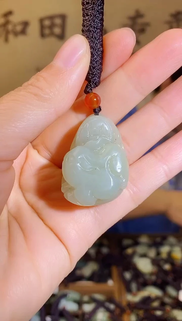 颈饰未镶嵌和田玉1