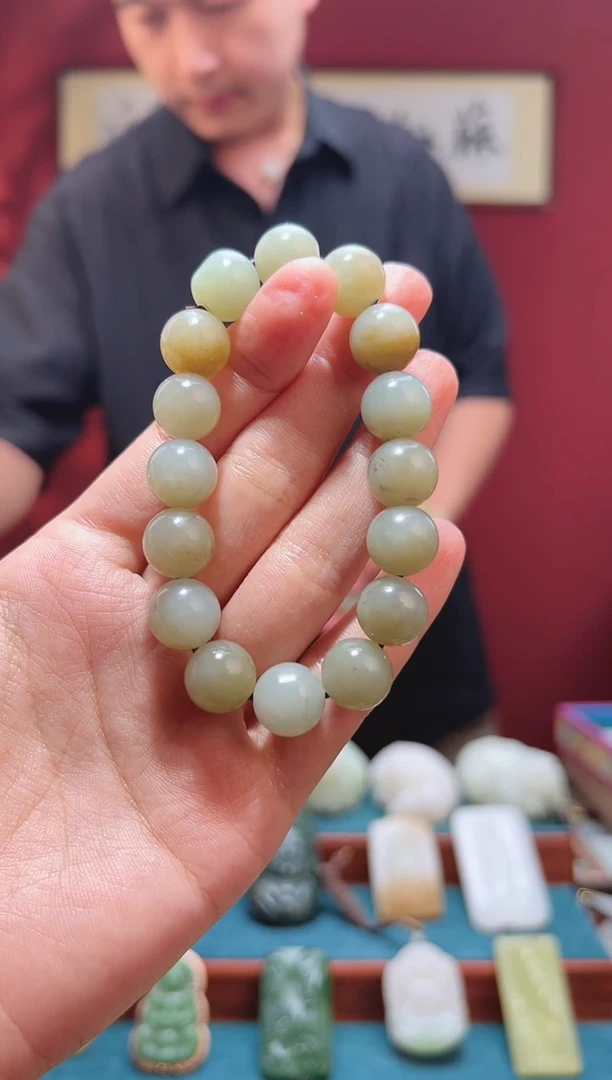 和田玉未镶嵌吊坠(不含链)1
