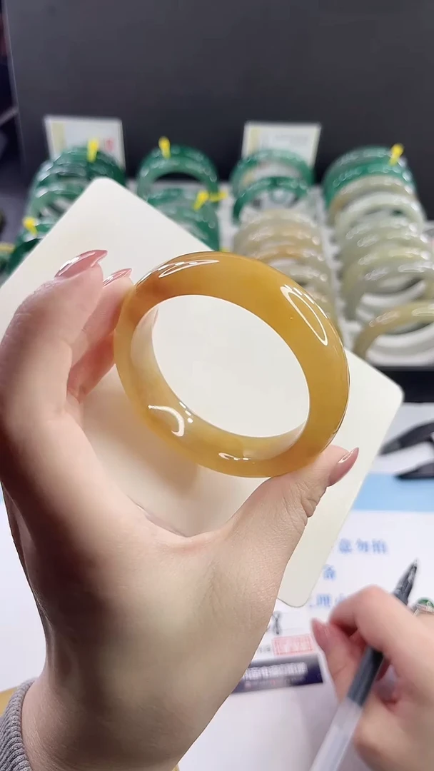 未镶嵌手镯石英质玉多样性发货L28