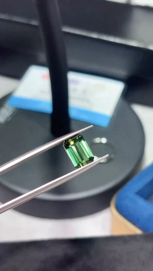 未镶嵌裸石碧玺一粒5.13ct
