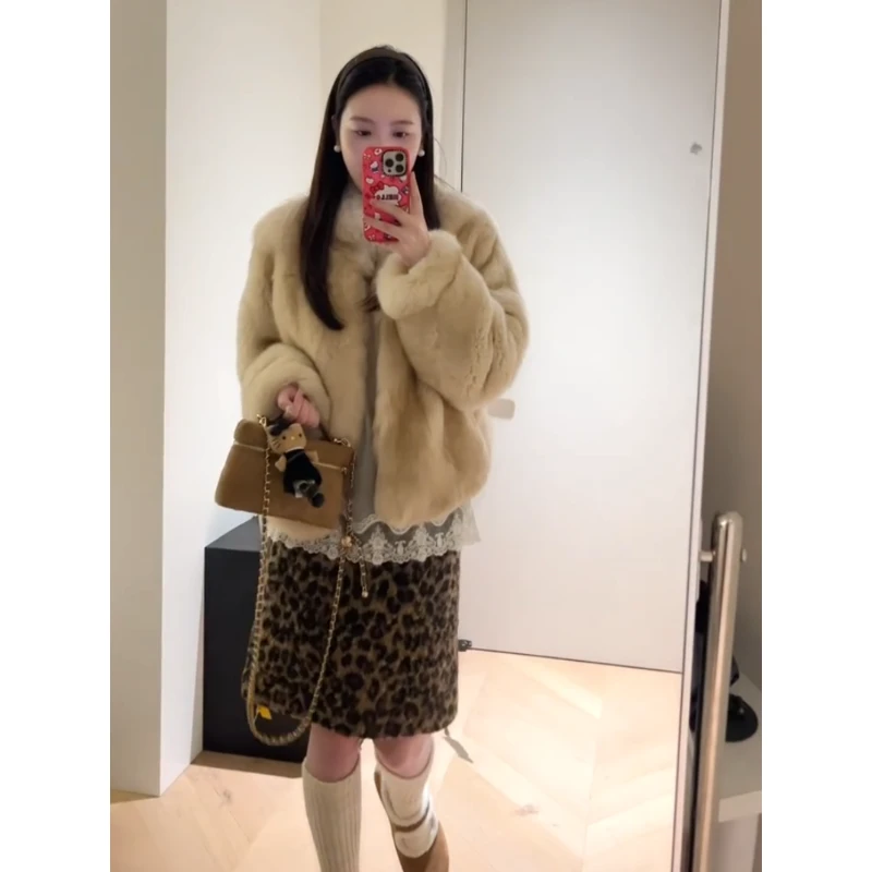 MARIE.COCO法系千金风毛绒软糯保暖外套搭高级豹纹半身裙秋冬套装