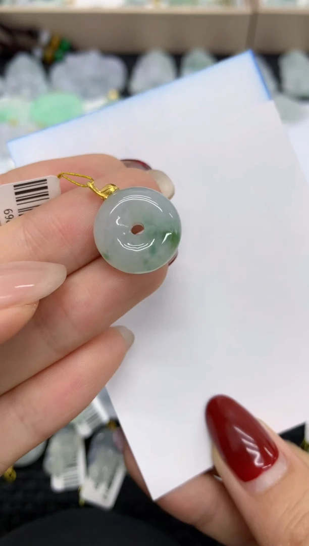 【闪购商品】翡翠颈饰18K金镶嵌11111111111