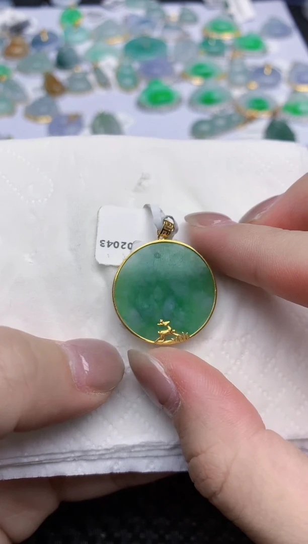 【闪购商品】翡翠颈饰18K金镶嵌天然翡翠A货
