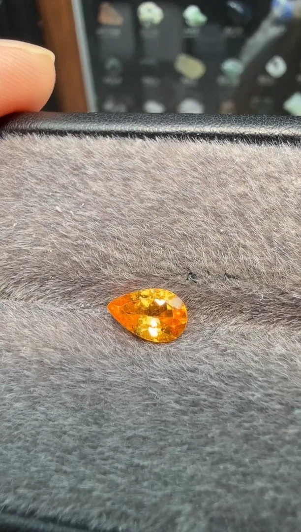 未镶嵌裸石石榴石（芬达石）1ct-A614-1p