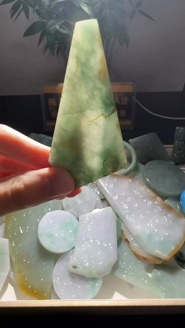 未镶嵌挂件翡翠翡翠