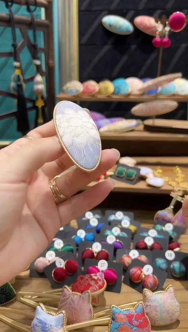 【闪购商品】【孤品专车2.10】浅色渠水小号弹簧夹