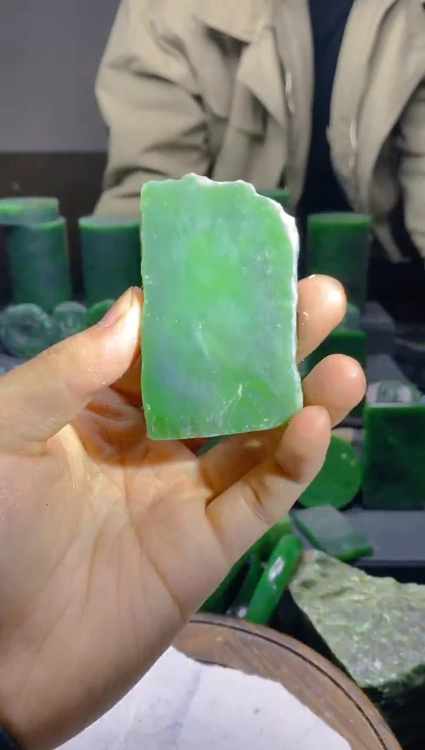 未镶嵌和田玉珠宝半成品1