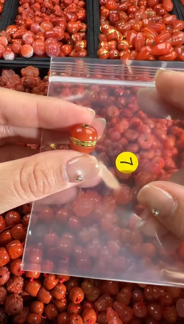 【闪购商品】南红玛瑙颈饰未镶嵌1