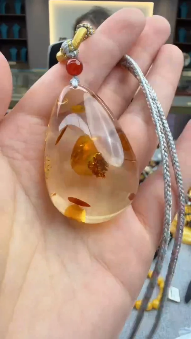 琥珀颈饰未镶嵌206秒拍号 假一罚三