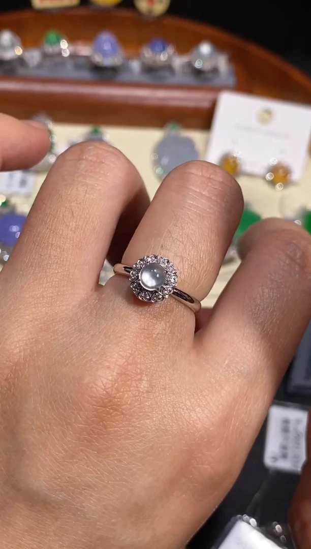 【闪购商品】翡翠戒指18K金镶嵌戒指