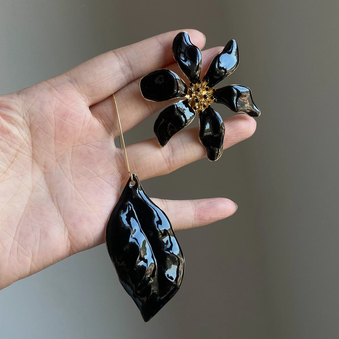 铜合金耳饰 复古黑色滴油花朵树叶不对称耳环小众高级感设计耳饰