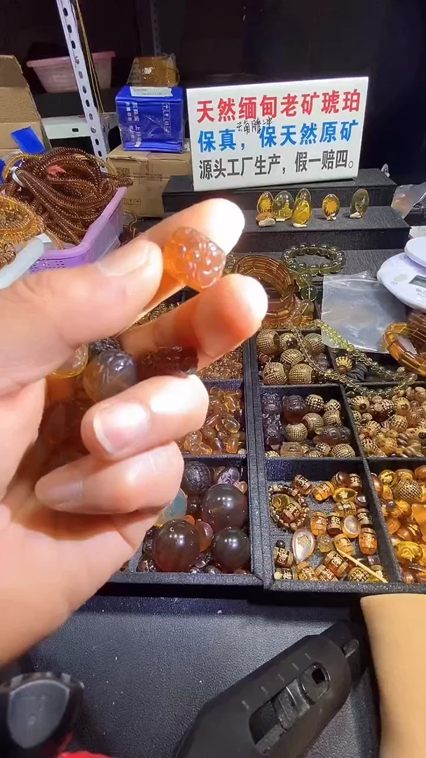 琥珀未镶嵌耳饰天然缅甸琥珀并蒂莲16