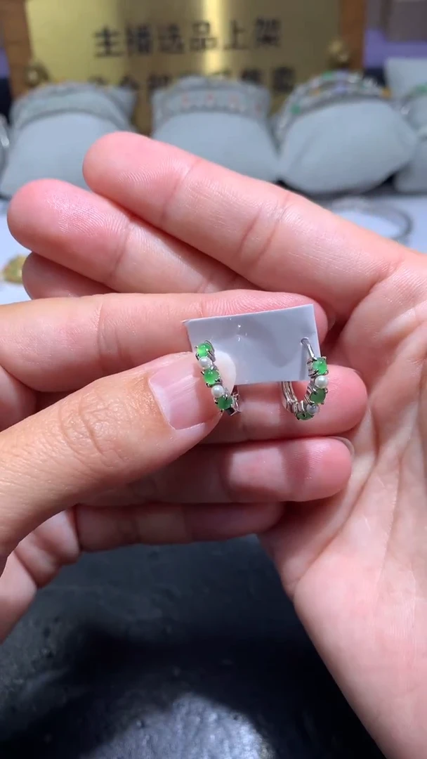 颈饰银S925镶嵌翡翠净货