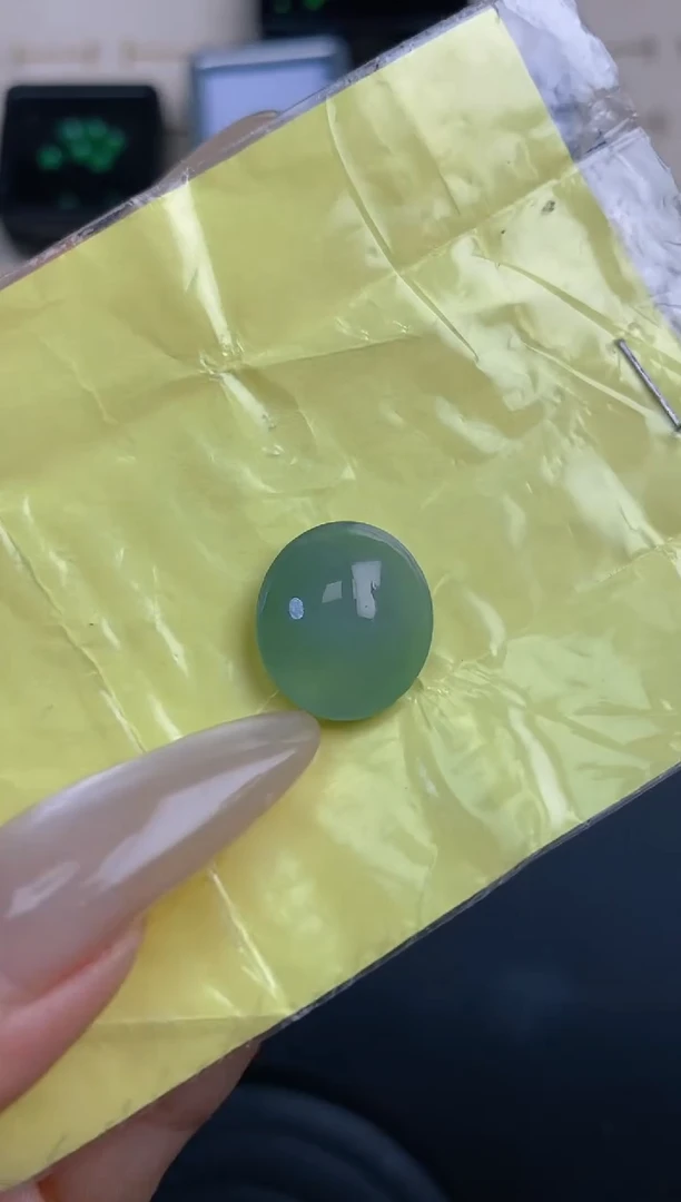 翡翠裸石天然翡翠蛋面65
