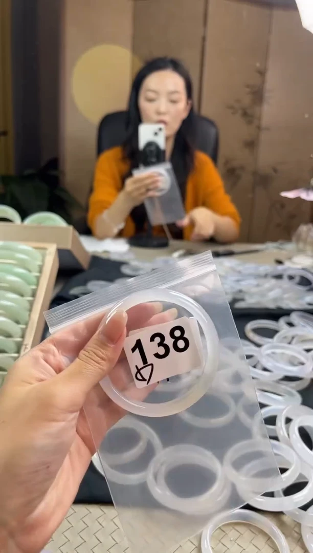 手镯玛瑙/玉髓未镶嵌138