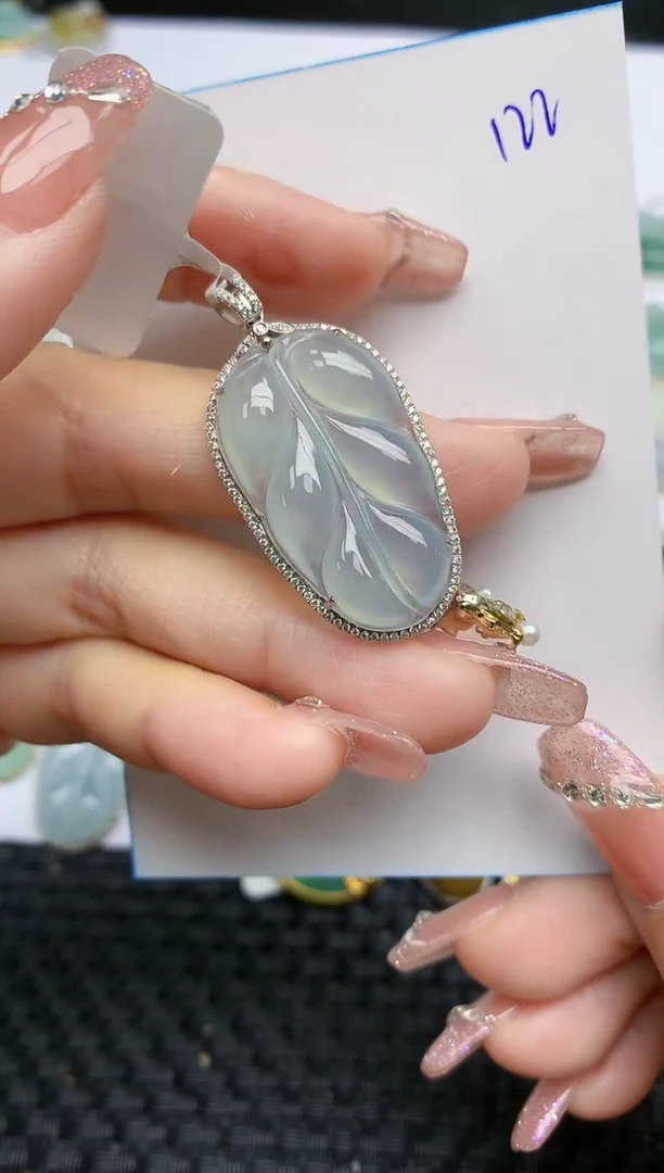 【闪购商品】翡翠挂件18K金镶嵌天然A货翡翠 122