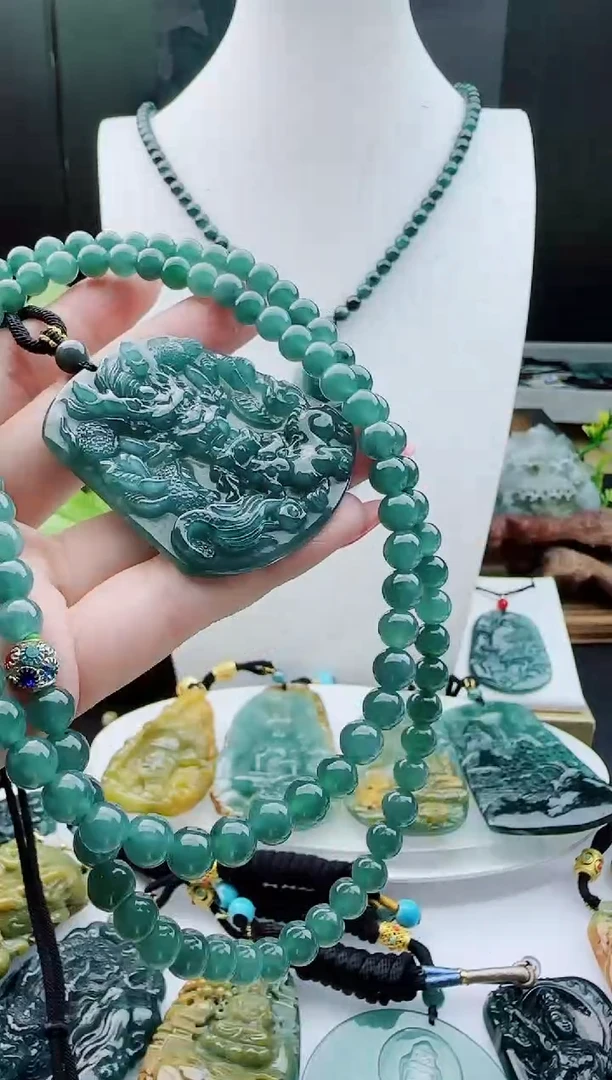 【闪购商品】翡翠颈饰未镶嵌多样性发货随机一件发货