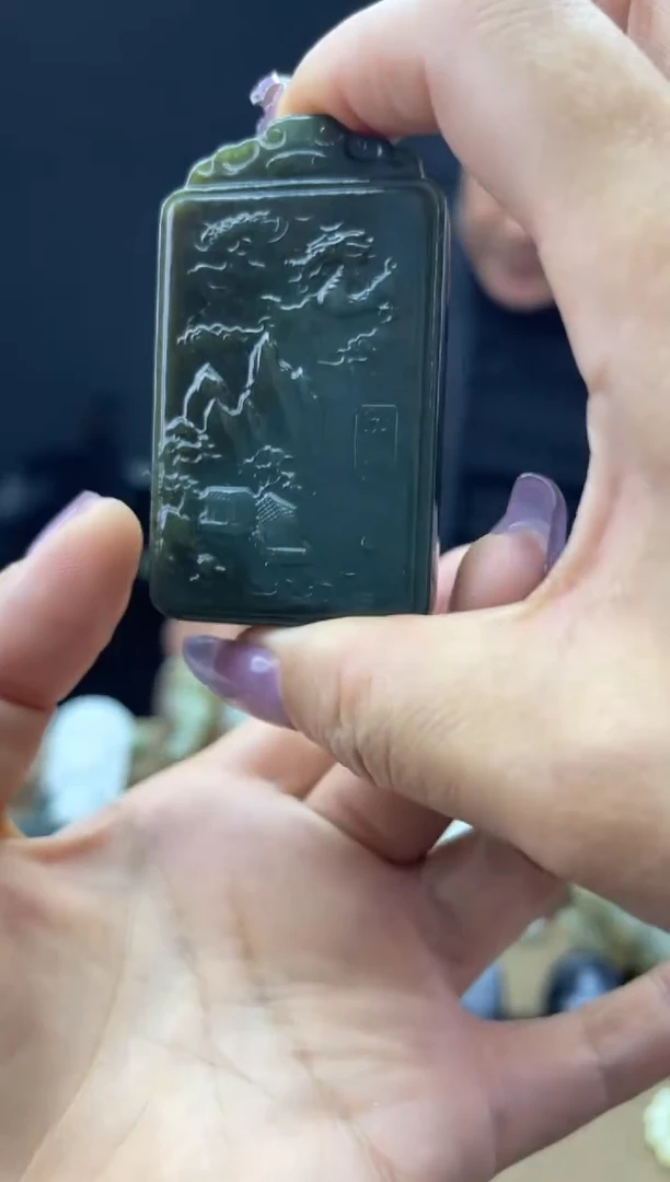 颈饰未镶嵌和田玉1