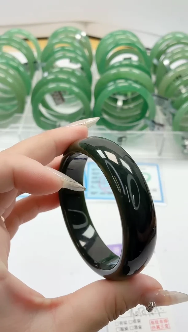 和田玉手镯未镶嵌279/58.8