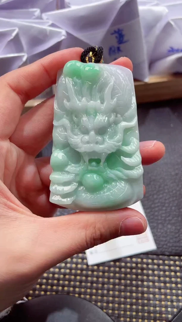 颈饰未镶嵌翡翠000111