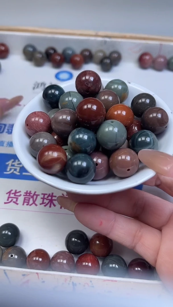 未镶嵌散珠硅化玉B881 阿 拉 善15mm2个15元