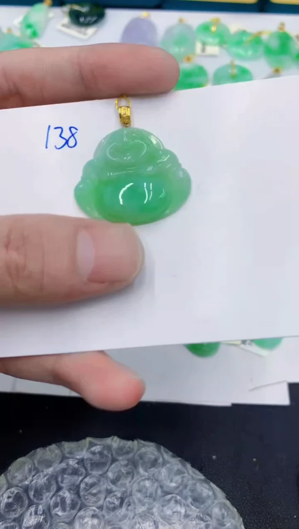 颈饰18K金镶嵌翡翠111111