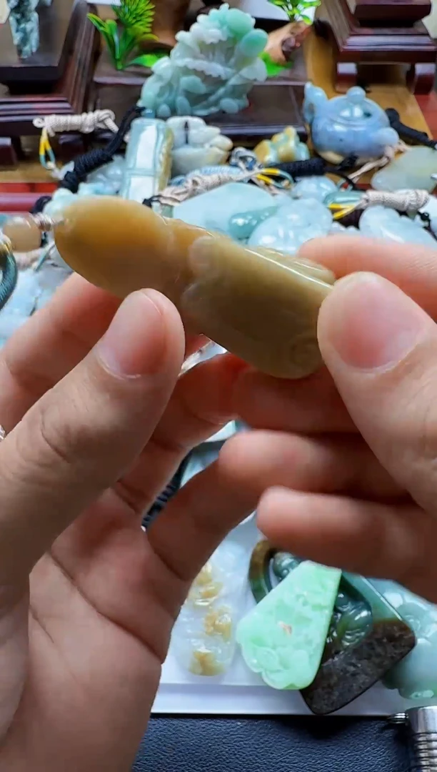 吊坠(不含链)未镶嵌翡翠1