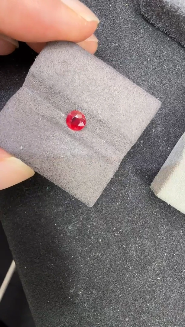 未镶嵌定制定制红宝石天然鸽血红0.6克拉NGTC