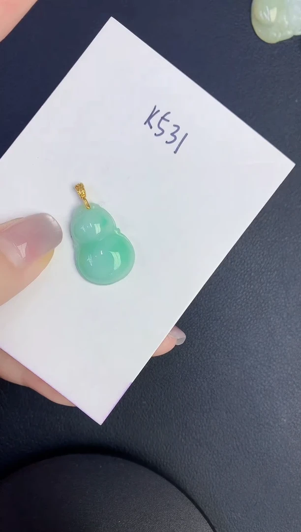 颈饰未镶嵌翡翠缅甸天然翡翠A货