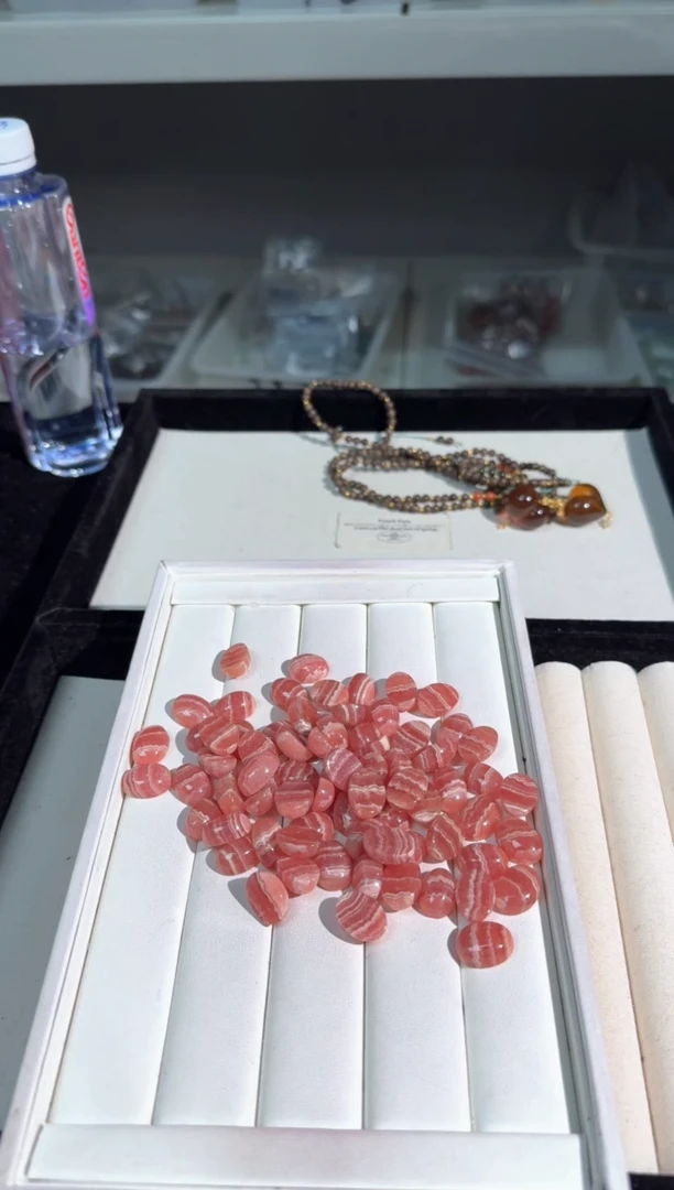 水晶手链银S925镶嵌U028红纹蛋面吊坠