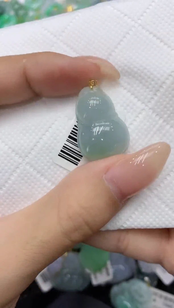 颈饰18K金镶嵌翡翠111111111111