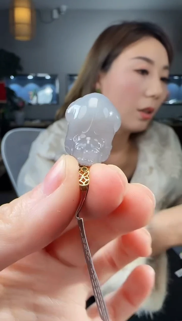 【闪购商品】和田玉吊坠(不含链)18K金镶嵌1