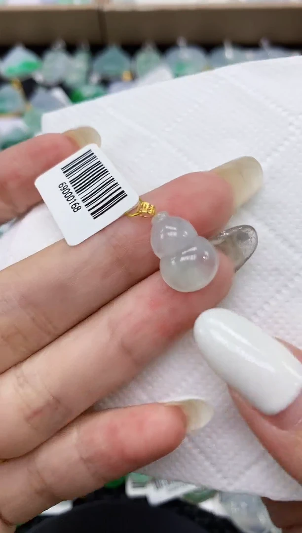 颈饰18K金镶嵌翡翠11111111111