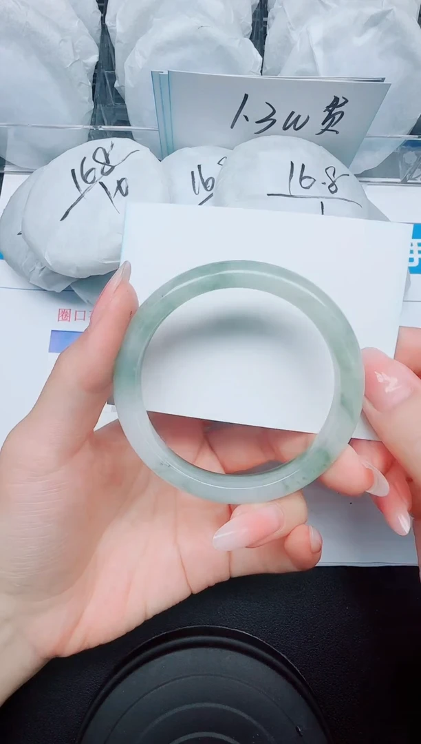 石英质玉手镯未镶嵌52/58.2