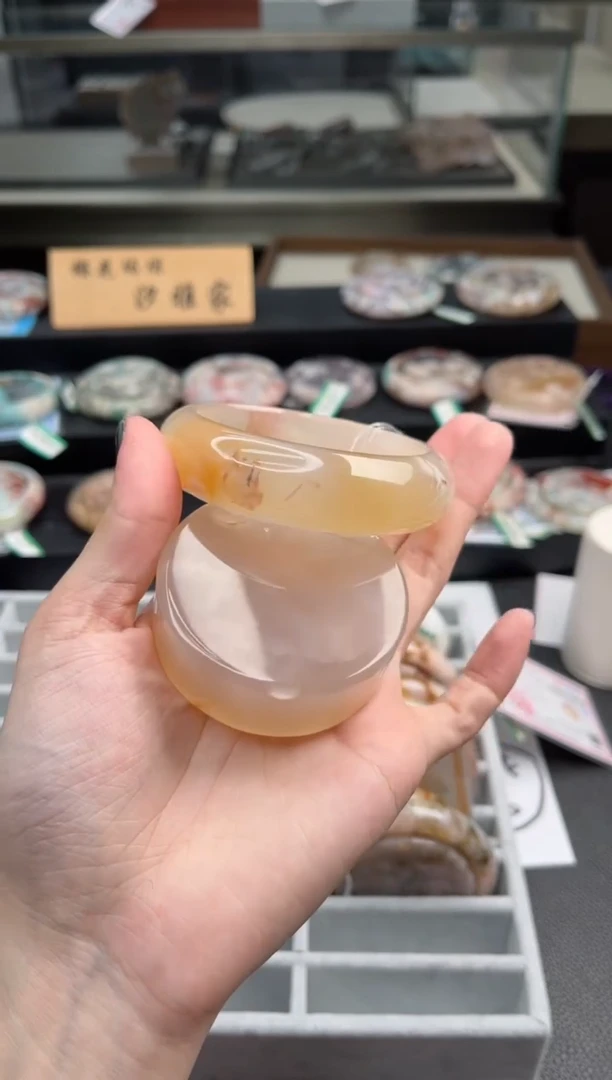 石英质玉手镯未镶嵌60圈口（不退不换）1502969