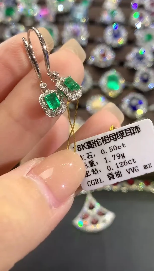 18K金镶嵌耳饰祖母绿e61