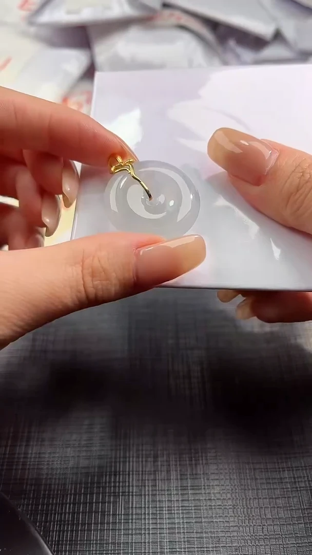 【闪购商品】翡翠颈饰18K金镶嵌100639643