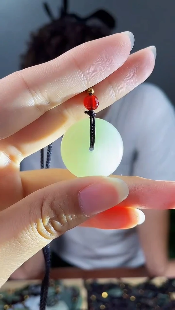 和田玉未镶嵌颈饰拍一发一，多样性发货