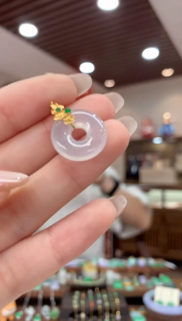 翡翠18K金镶嵌吊坠(不含链)甜甜圈
