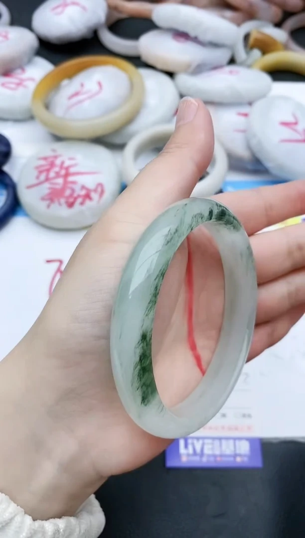 【闪购商品】石英质玉手镯未镶嵌149+62/63