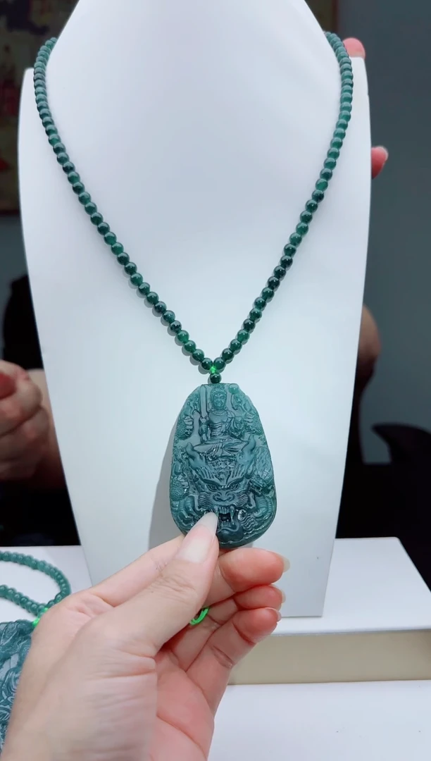 颈饰未镶嵌翡翠多样性发其一