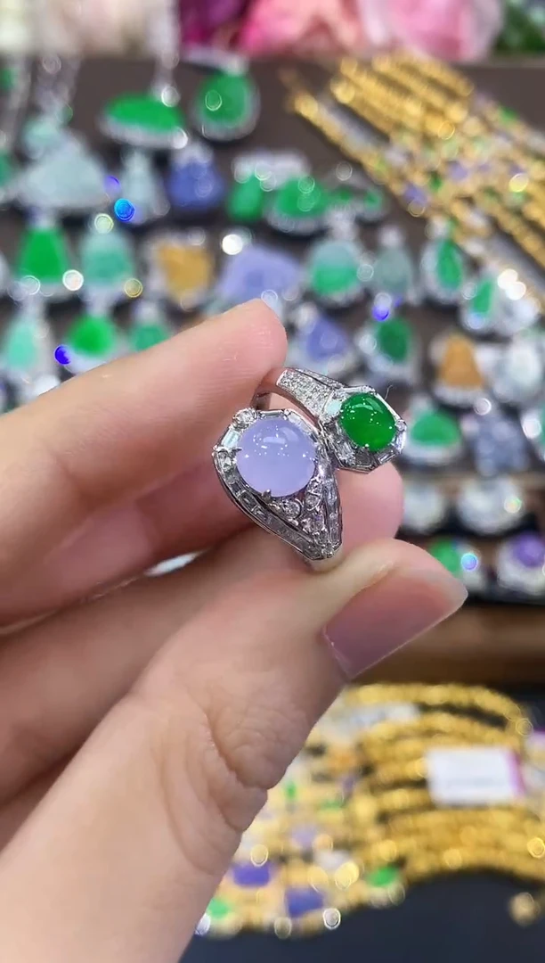 18K金镶嵌戒指翡翠C70 紫货有色差