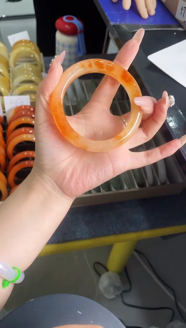 未镶嵌手镯石英质玉z182-HHB66+