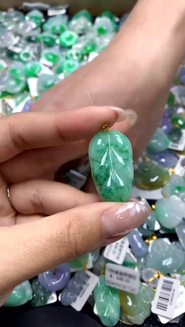 【闪购商品】翡翠颈饰18K金镶嵌111111111111111111