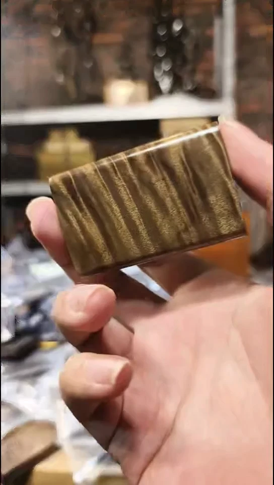 金丝楠无事牌手把件