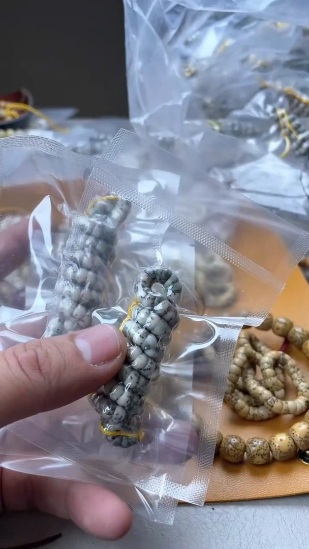 【闪购商品】星月菩提手串星月菩提石玉料卡6蒜瓣大肠