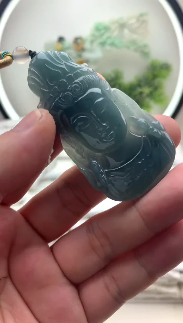 颈饰未镶嵌翡翠观音首