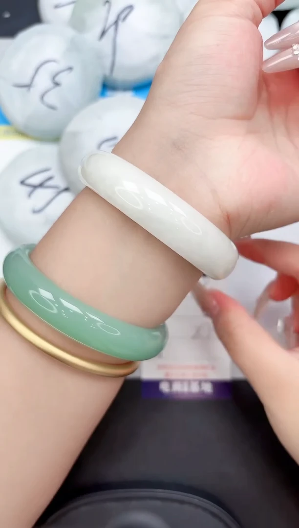 未镶嵌手镯和田玉293-57.5